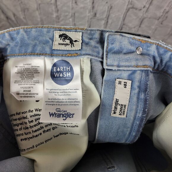 Wrangler Bonnie 683 Sonny light wash loose flare wide leg jeans - Picture 8 of 12